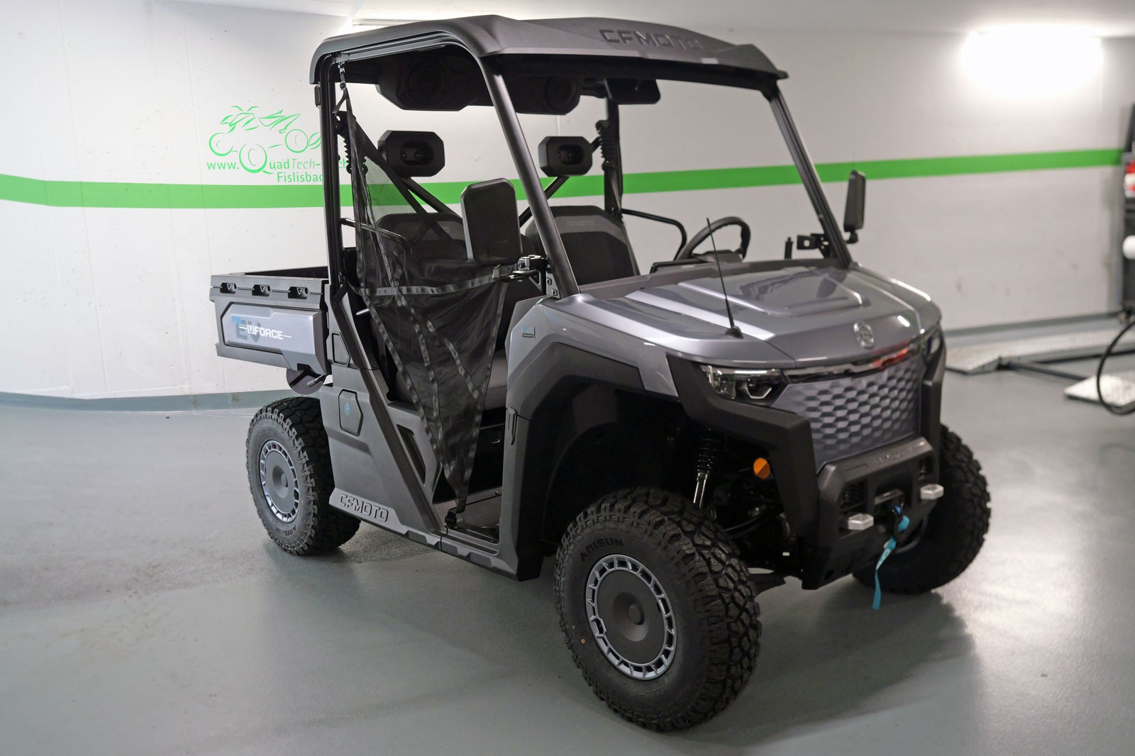 CF MOTO UFORCE U6 EV