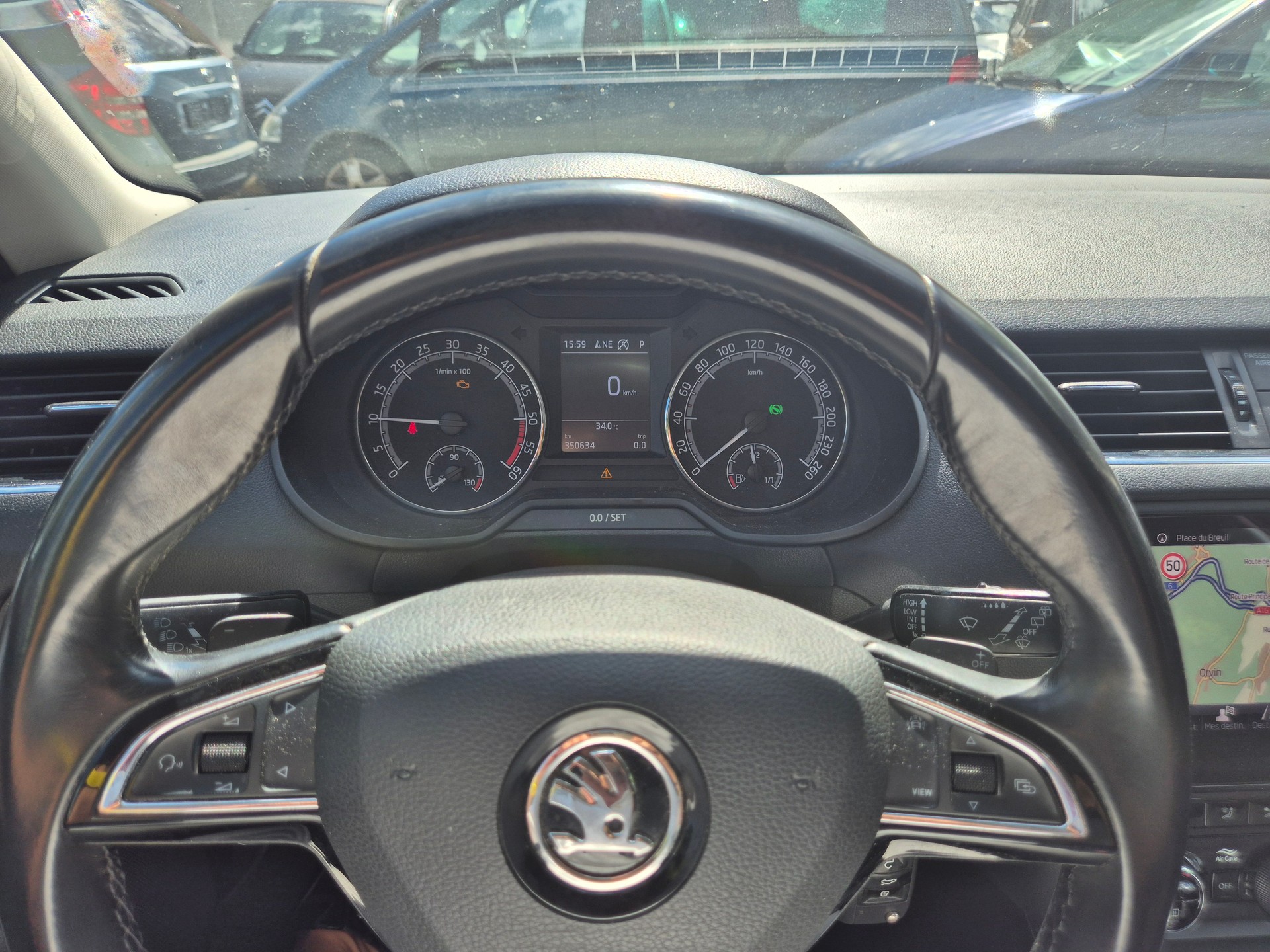 SKODA Octavia Combi 1.6 TDI Ambition DSG-image-10