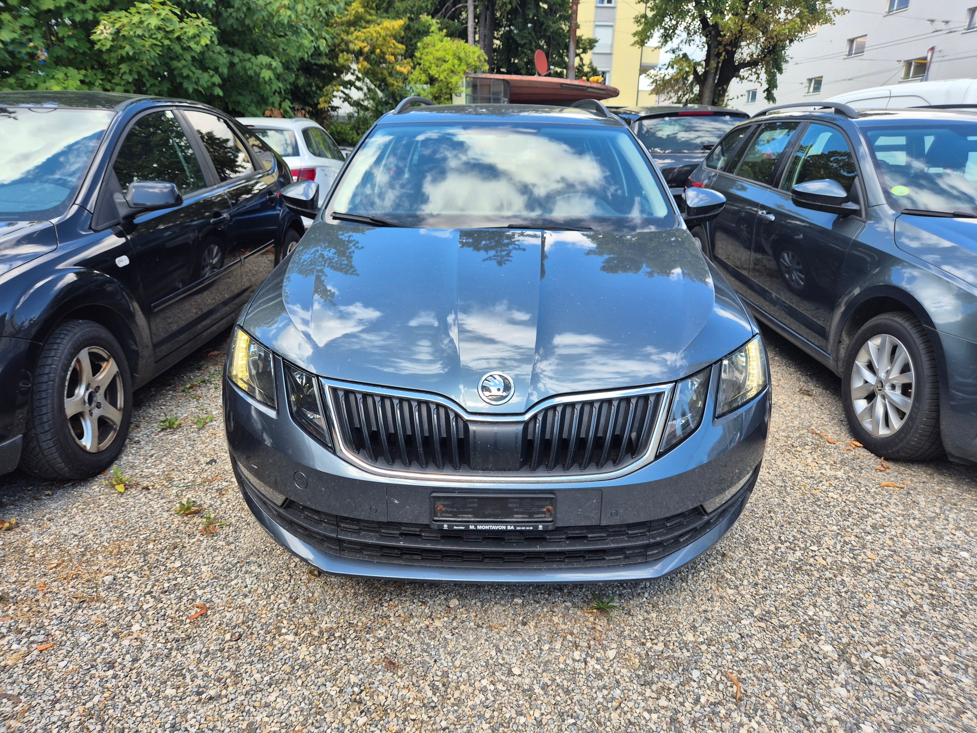 SKODA Octavia Combi 1.6 TDI Ambition DSG-image-0