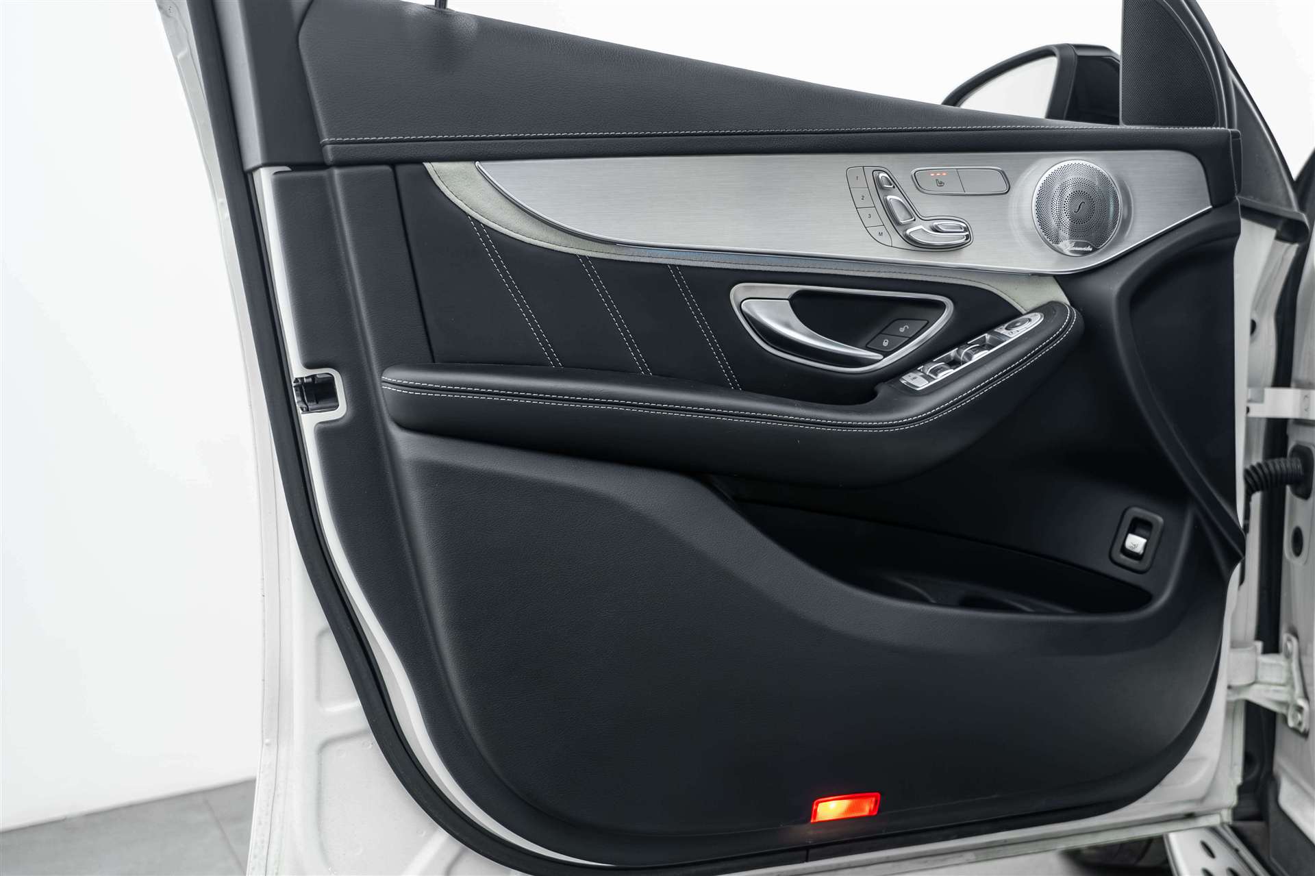 MERCEDES-BENZ MERCEDES-BENZ GLC 63 S AMG 4Matic+ 9G-Tronic-image-6