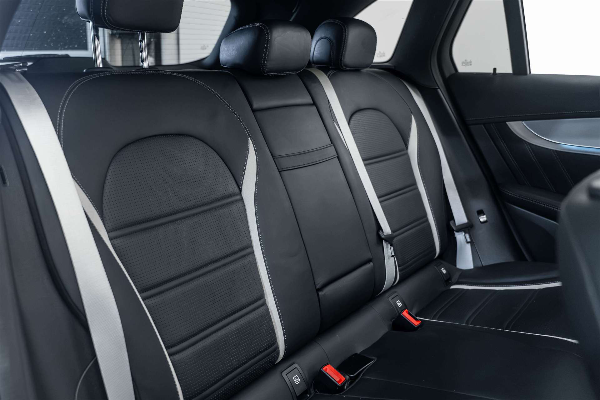 MERCEDES-BENZ MERCEDES-BENZ GLC 63 S AMG 4Matic+ 9G-Tronic-image-14