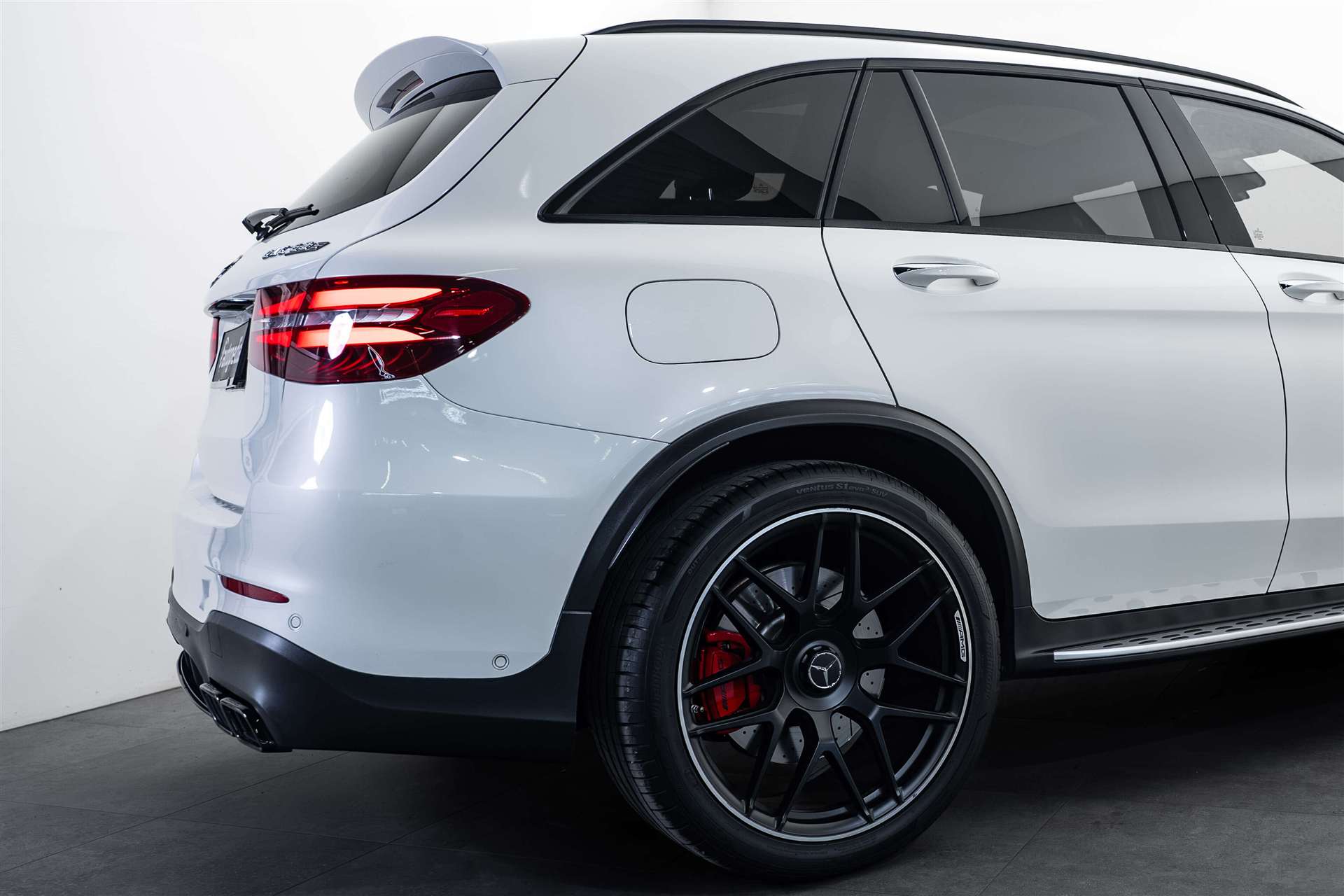 MERCEDES-BENZ MERCEDES-BENZ GLC 63 S AMG 4Matic+ 9G-Tronic-image-3