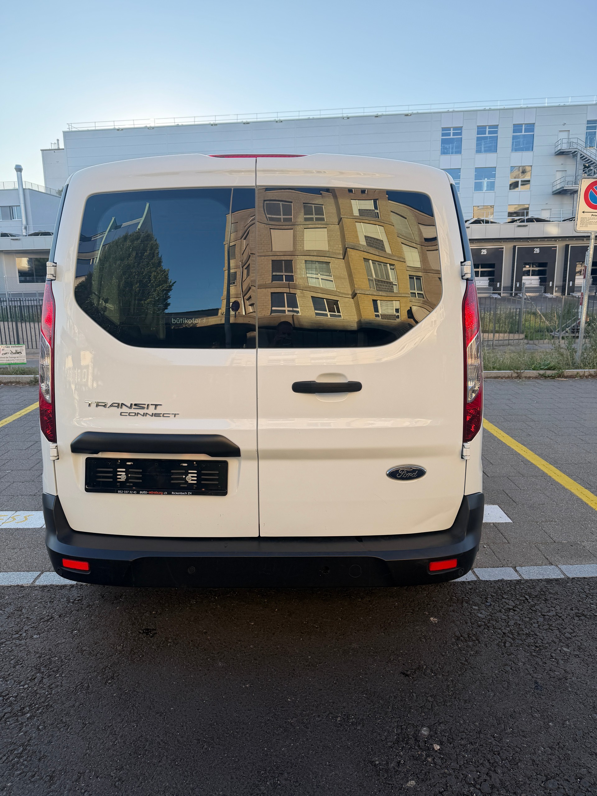 FORD Transit Connect Van T220 1.5 Eco Blue Trend-image-4