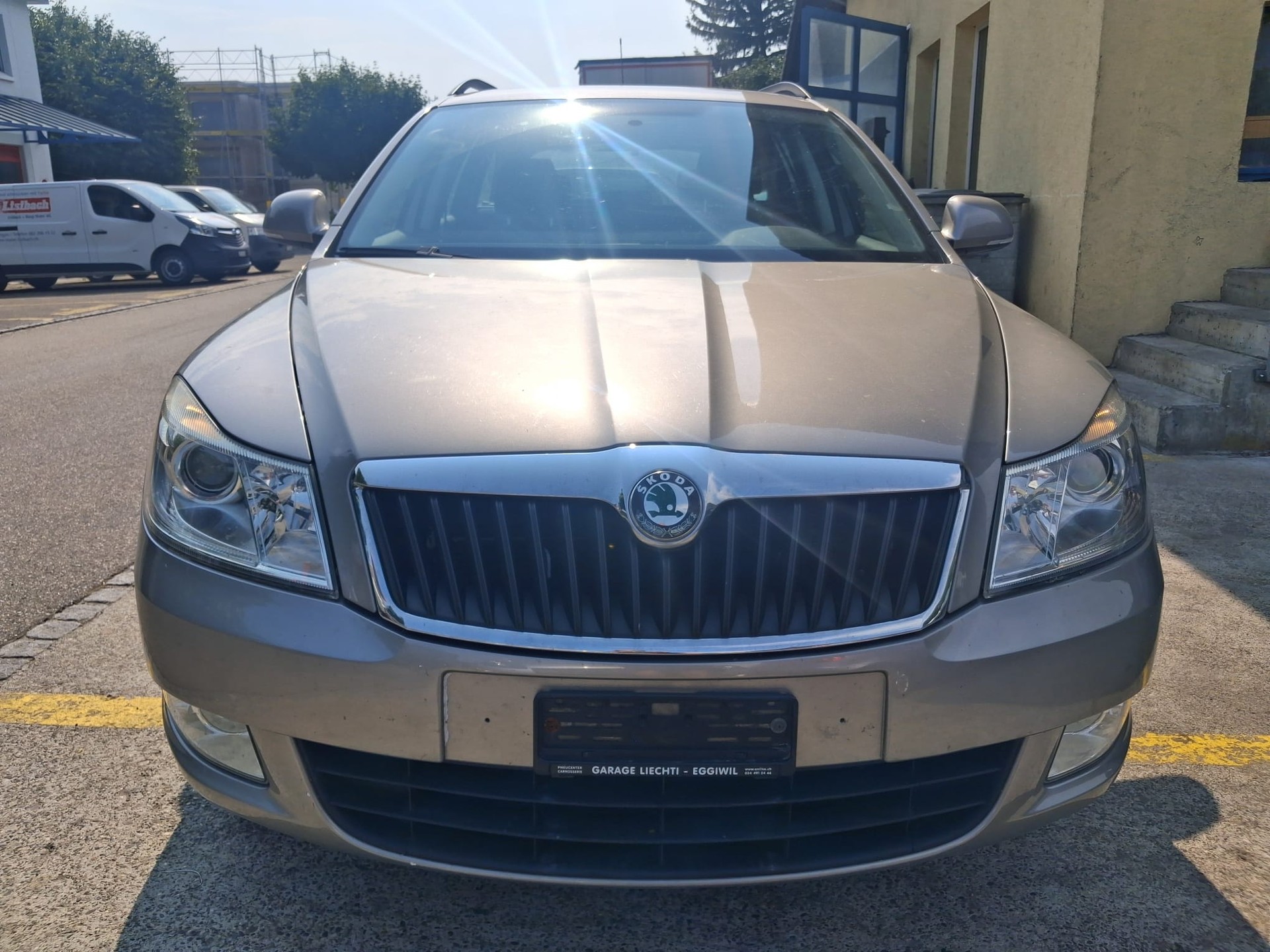 SKODA Octavia Combi 1.8 TSI Laurin & Klement 4x4-image-1