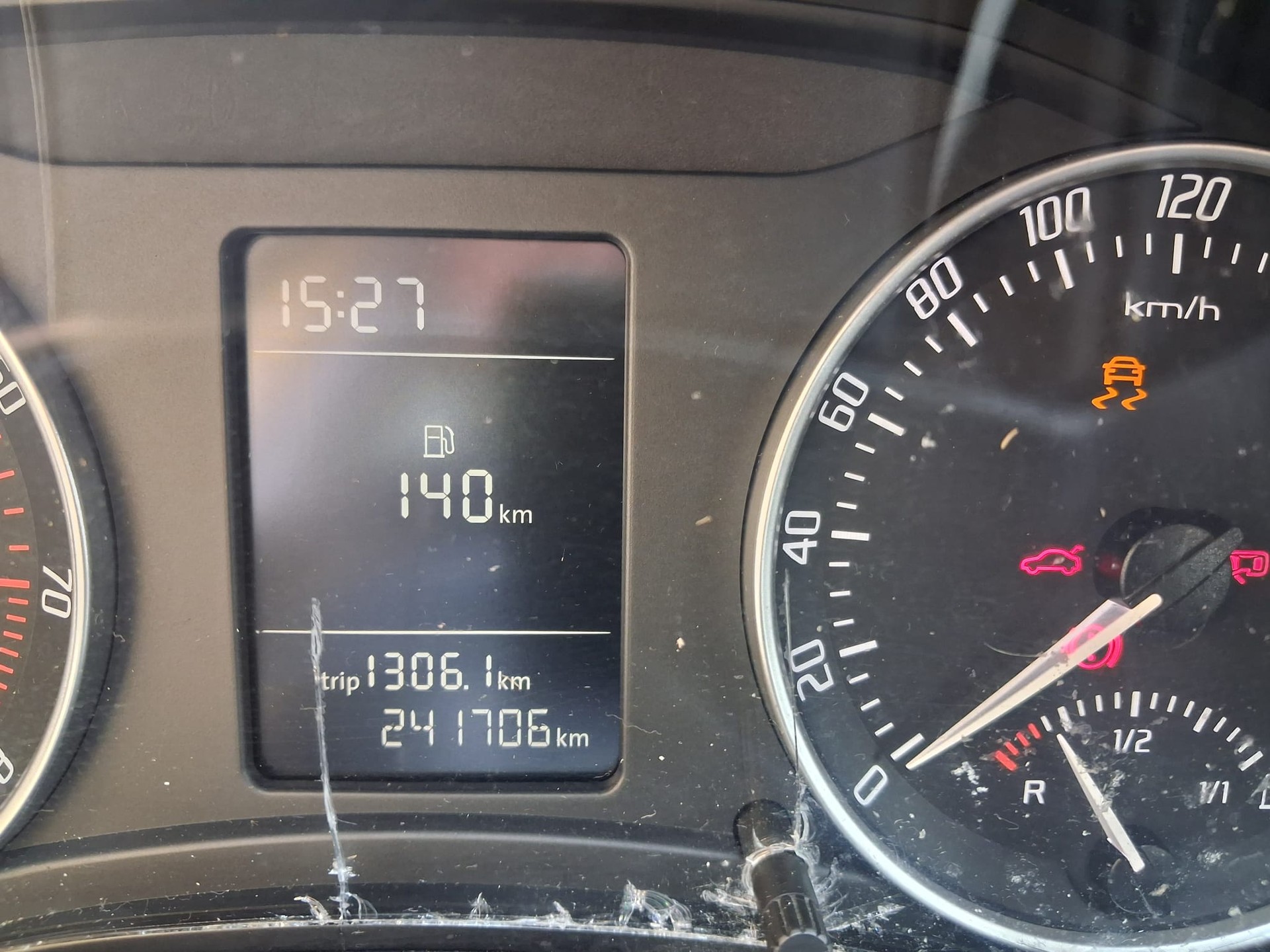 SKODA Octavia Combi 1.8 TSI Laurin & Klement 4x4-image-11