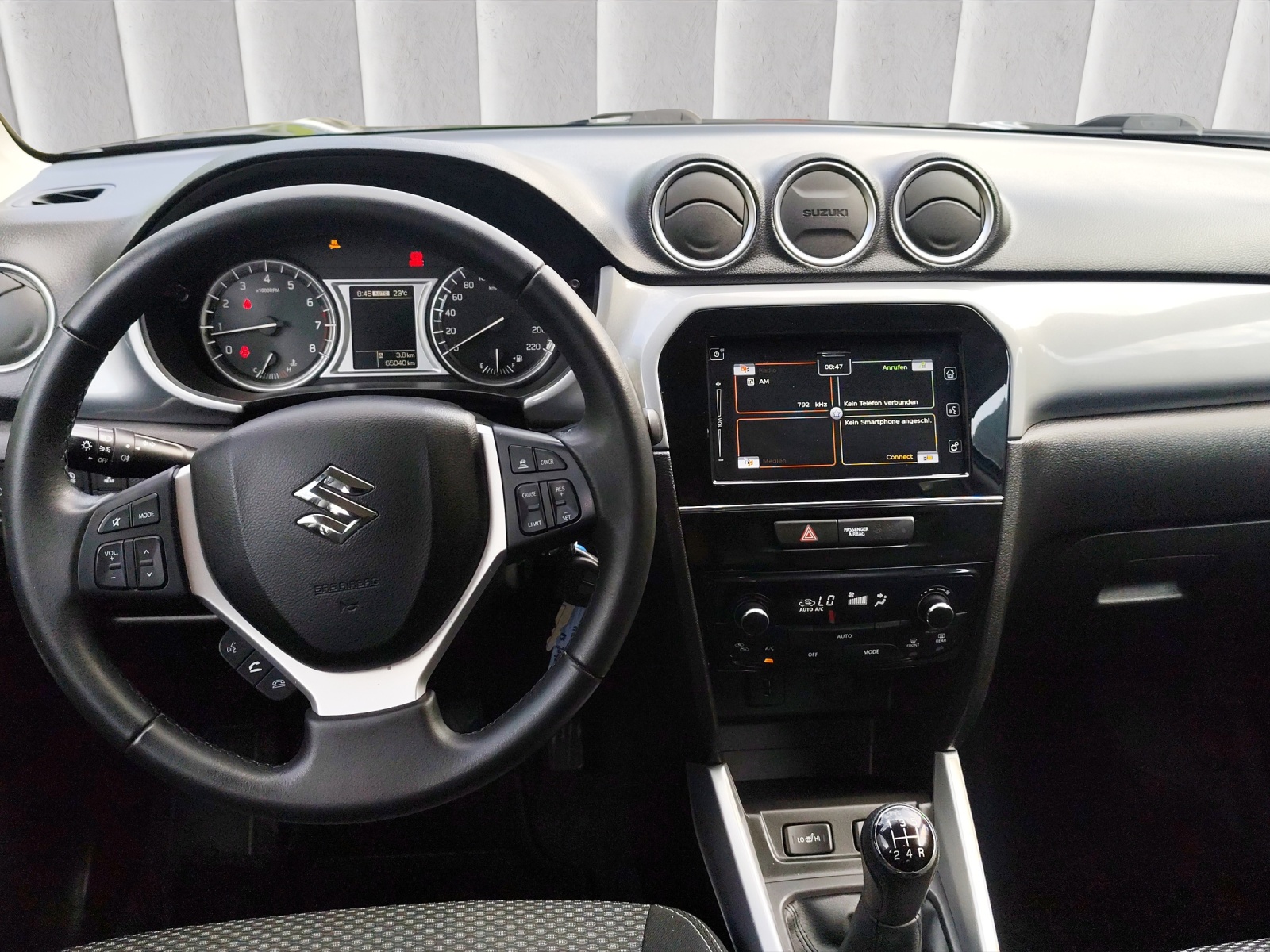 SUZUKI Vitara 1.6 Compact Top-image-7
