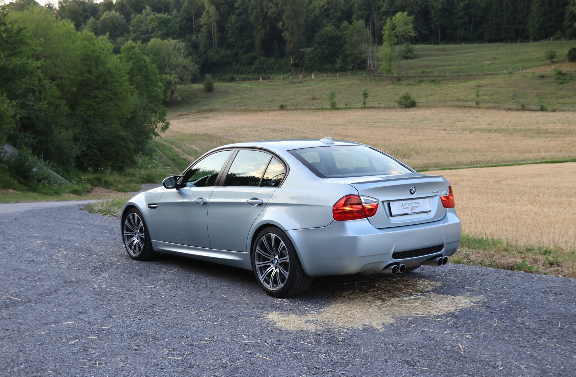 BMW M3-image-3