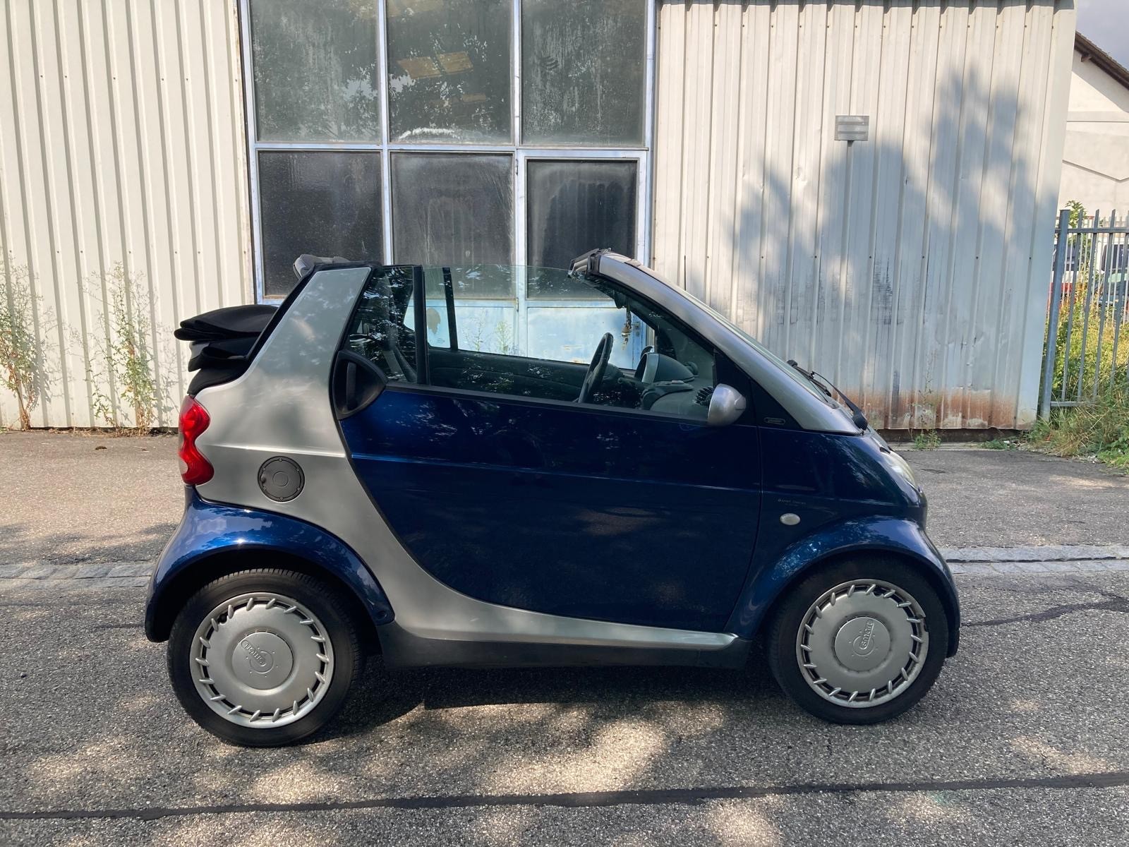SMART Fortwo Cabriolet-image-3