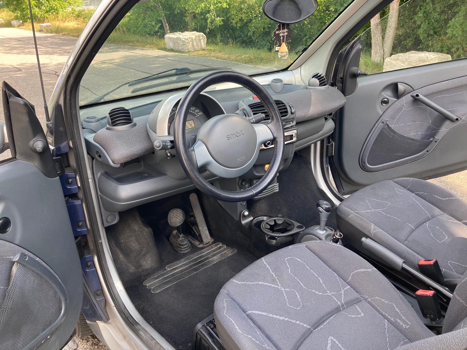 SMART Fortwo Cabriolet-image-11