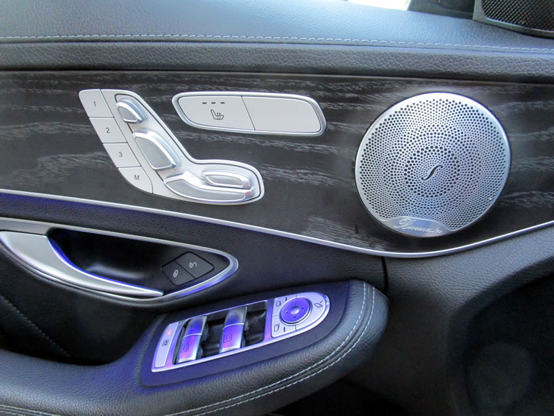MERCEDES-BENZ C 220 d AMG Line 4Matic 9G-Tronic-image-19