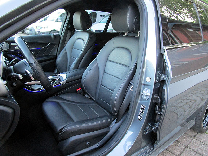 MERCEDES-BENZ C 220 d AMG Line 4Matic 9G-Tronic-image-16