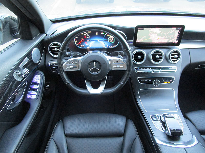 MERCEDES-BENZ C 220 d AMG Line 4Matic 9G-Tronic-image-5