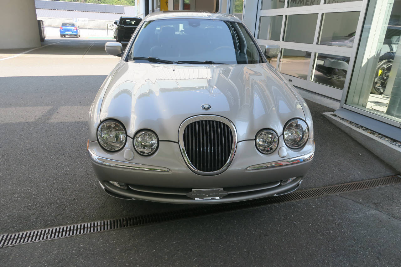 JAGUAR S-TYPE 4.0 V8-image-0