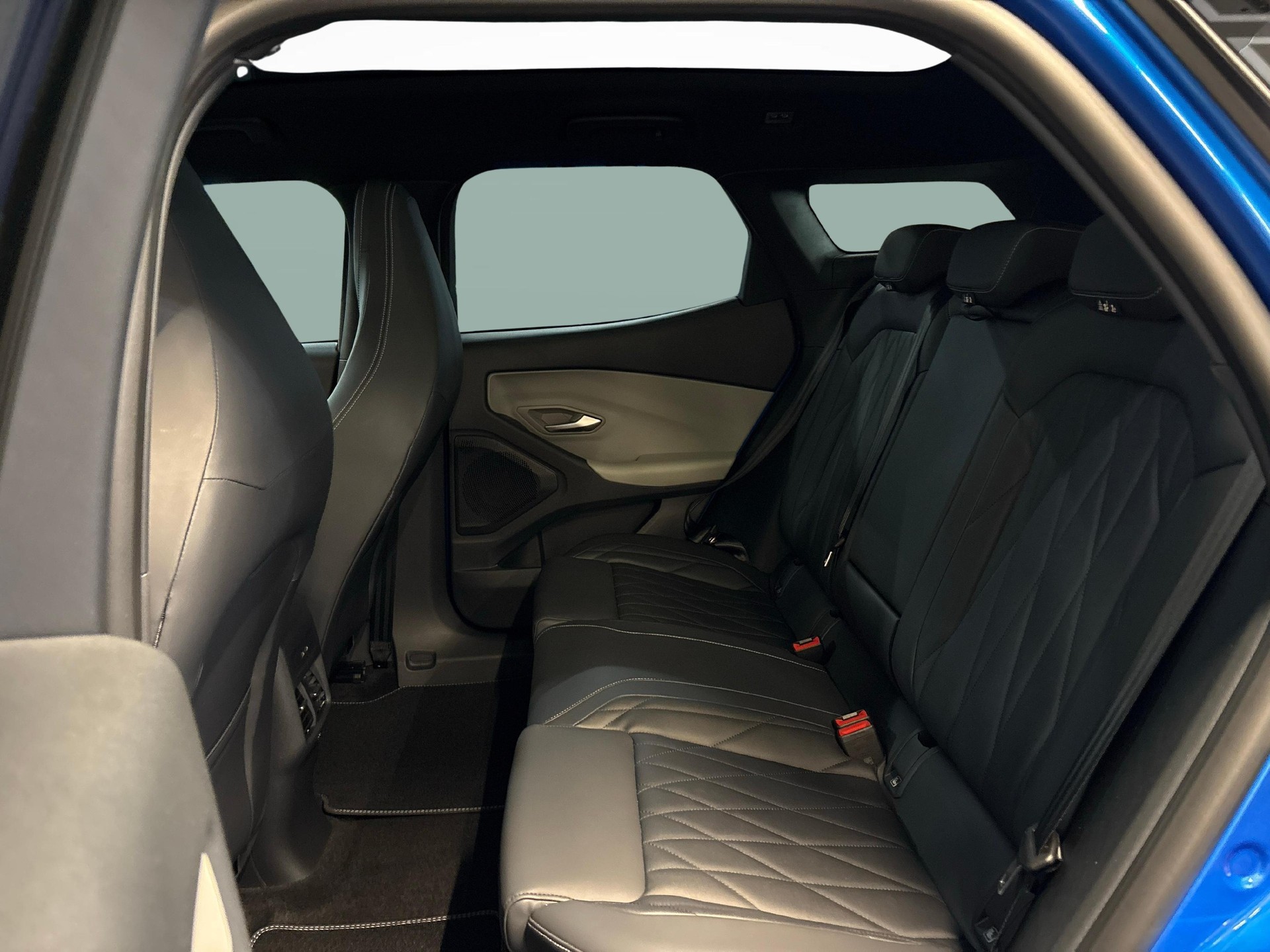 FORD Explorer Extended Range Premium-image-10