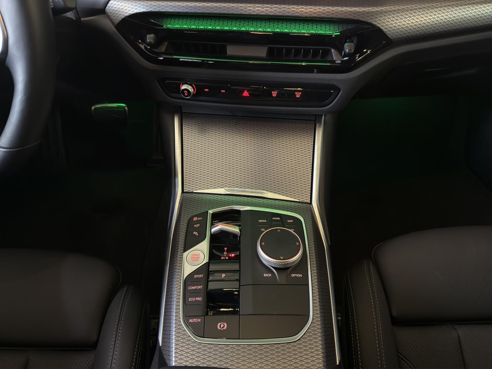 BMW 330d xDrive Touring M Sport-image-17