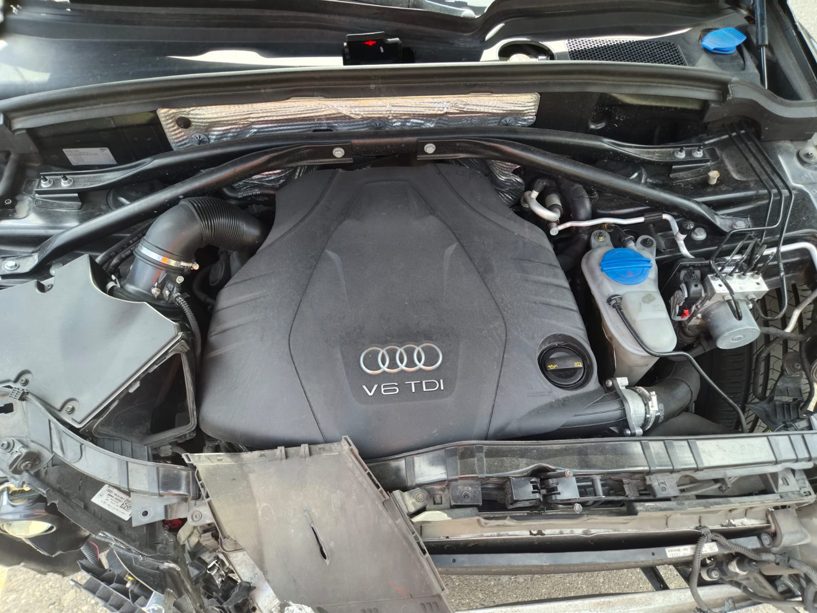 AUDI Q5 3.0 TDI quattro S-tronic-image-7