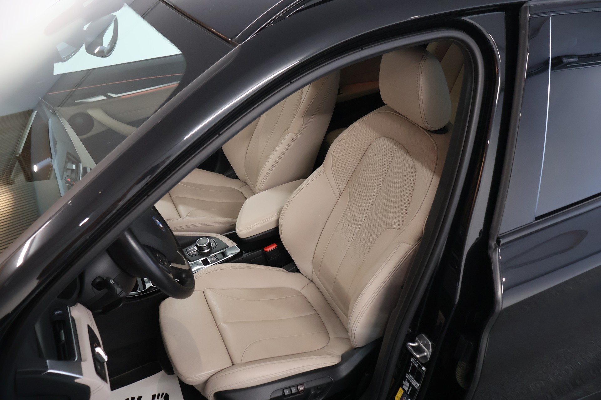 BMW X1 xDrive 25e xLine Fleet Edition Steptronic-image-10