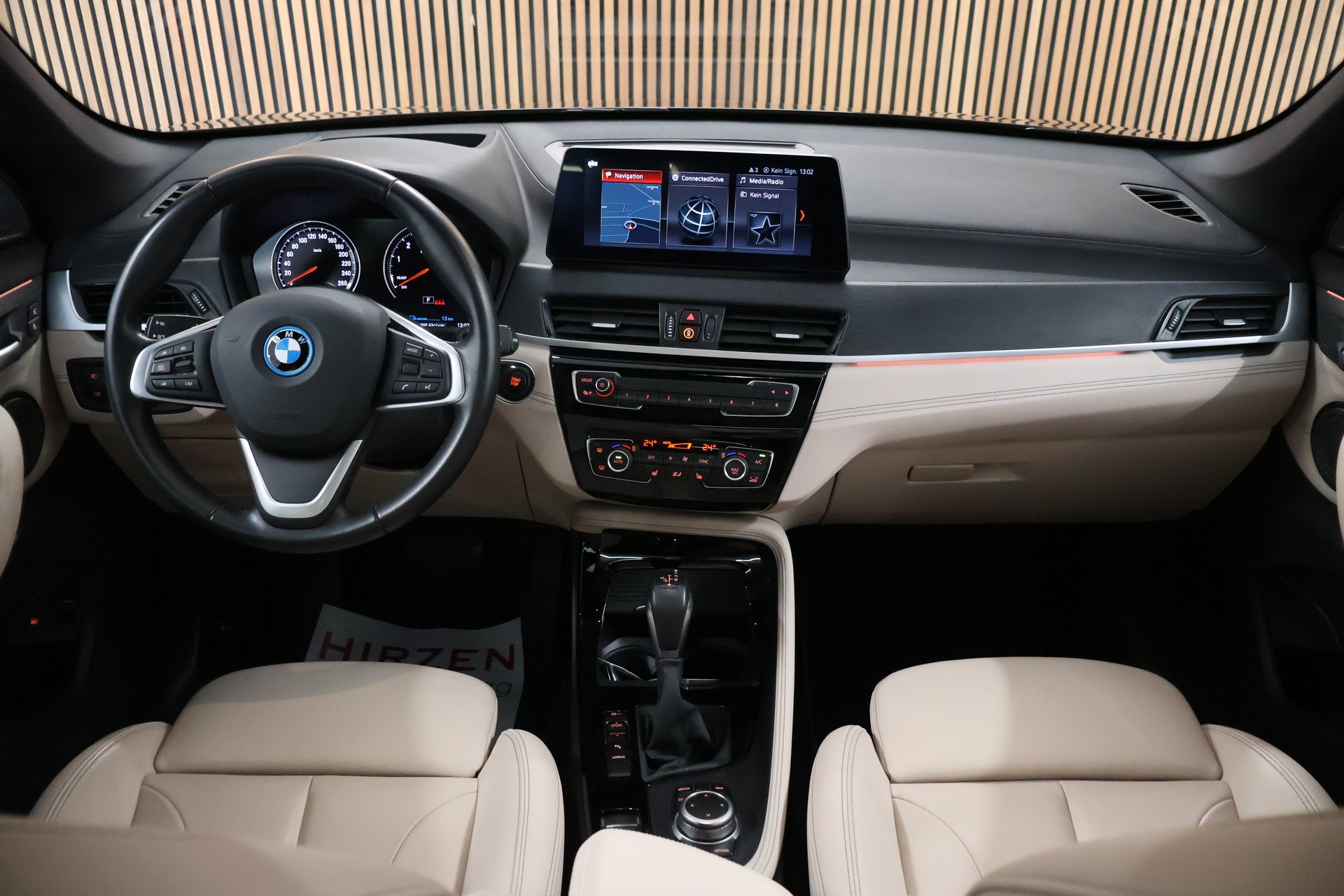 BMW X1 xDrive 25e xLine Fleet Edition Steptronic-image-17