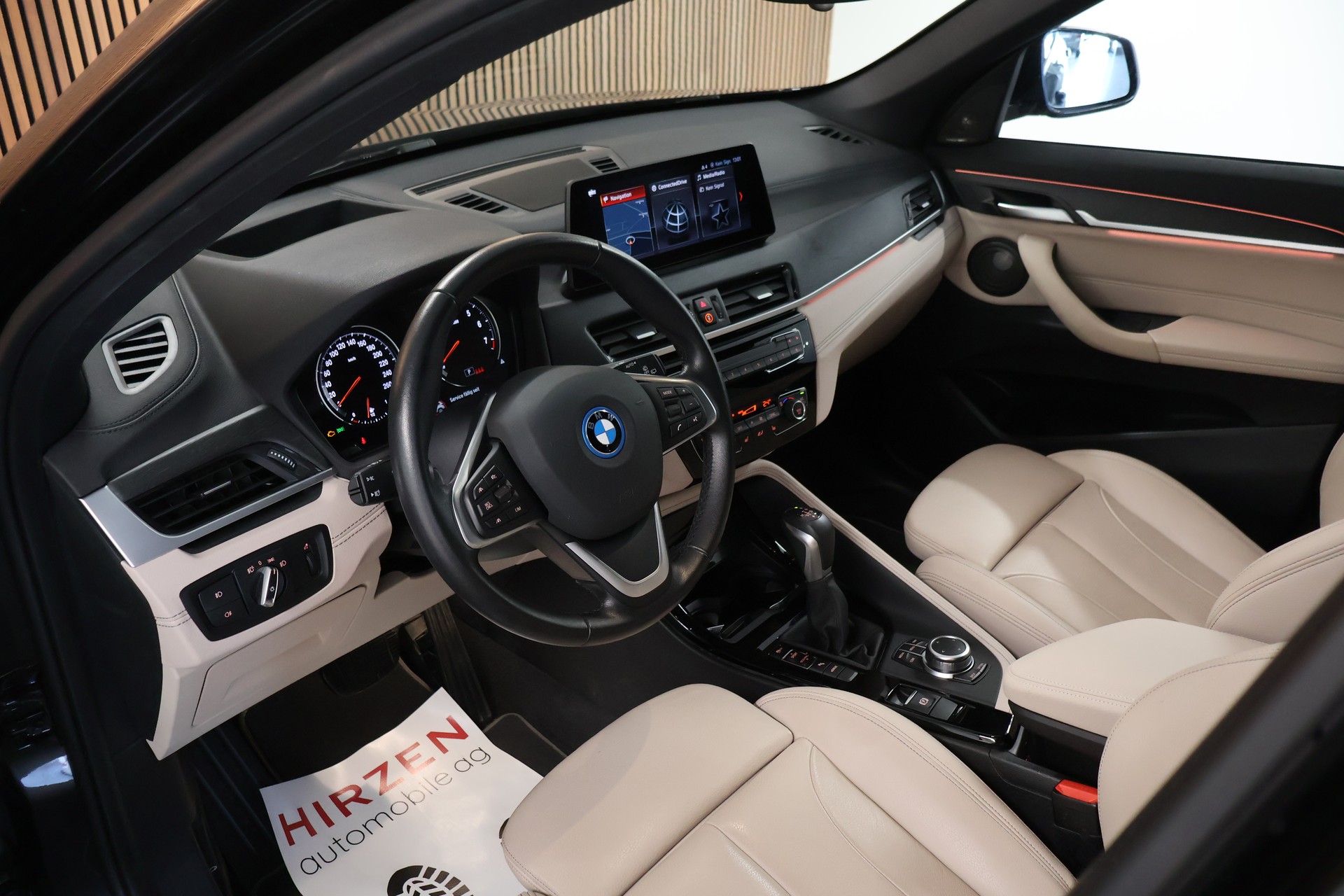 BMW X1 xDrive 25e xLine Fleet Edition Steptronic-image-9