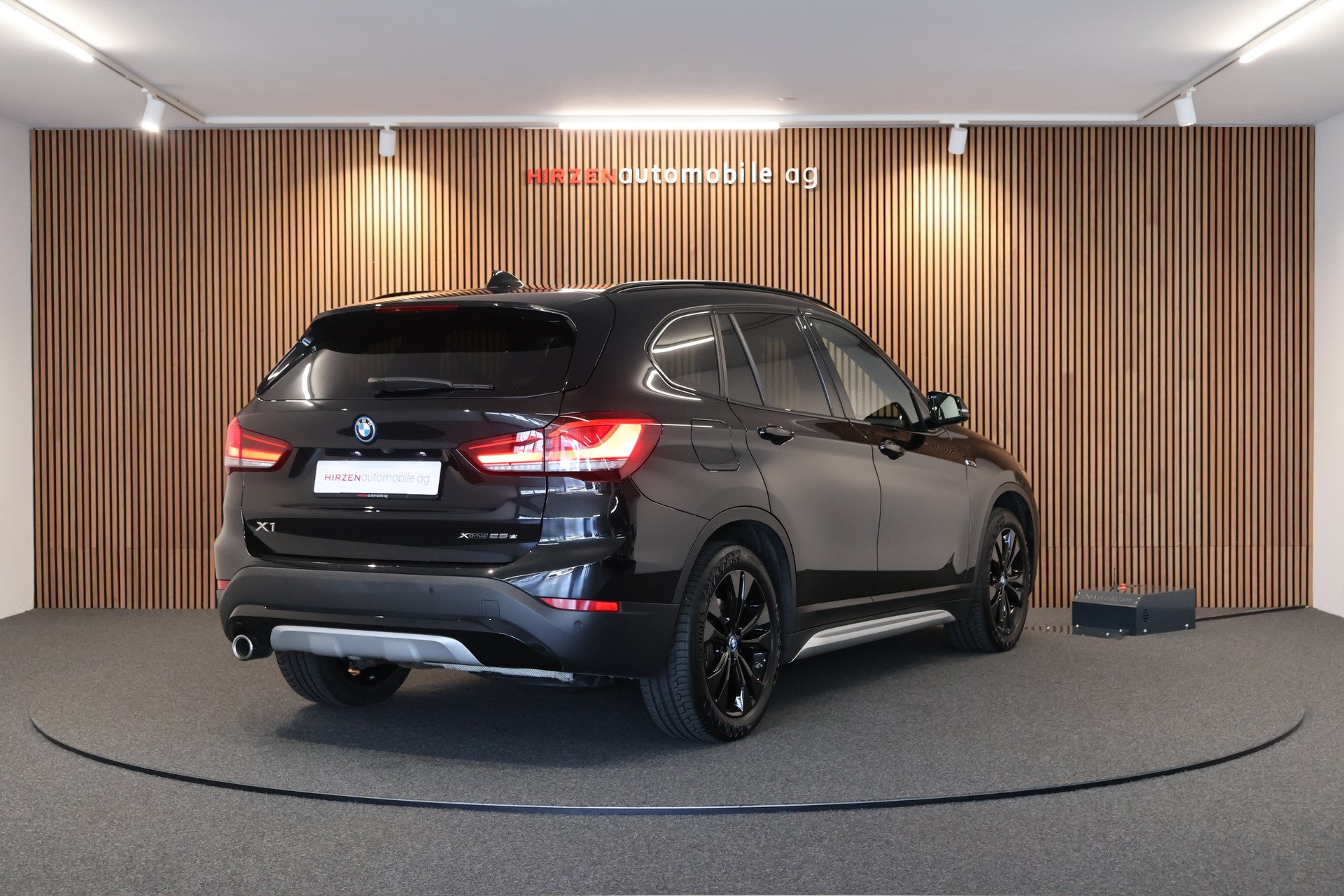 BMW X1 xDrive 25e xLine Fleet Edition Steptronic-image-4
