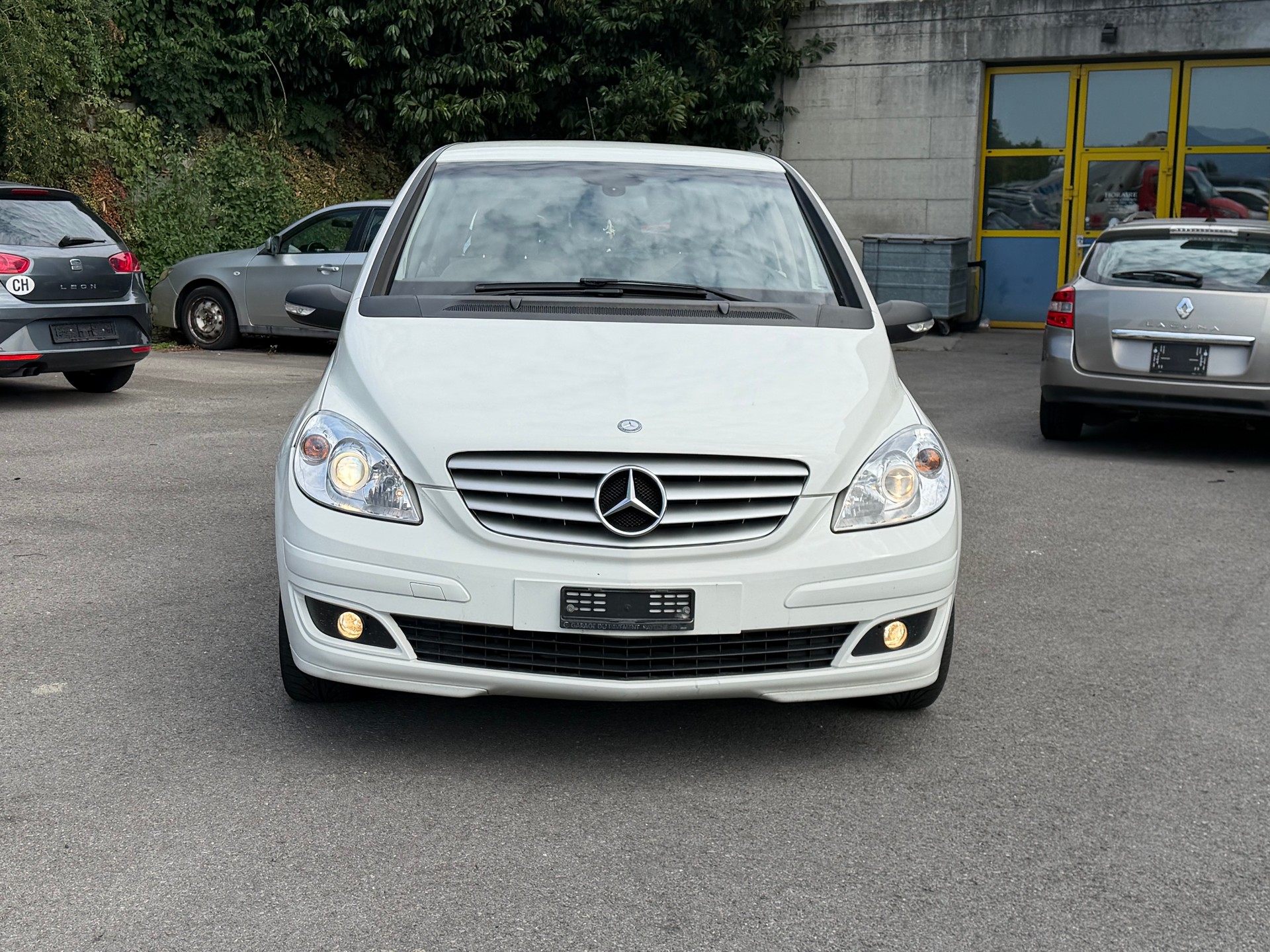 MERCEDES-BENZ B 200-image-2