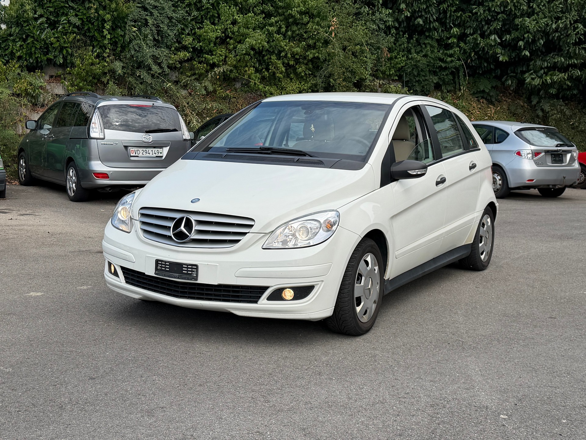 MERCEDES-BENZ B 200-image-0