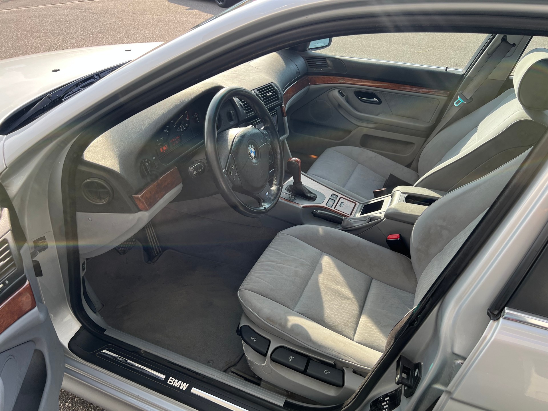 BMW 530i Touring * M-Paket * gepflegt *-image-15
