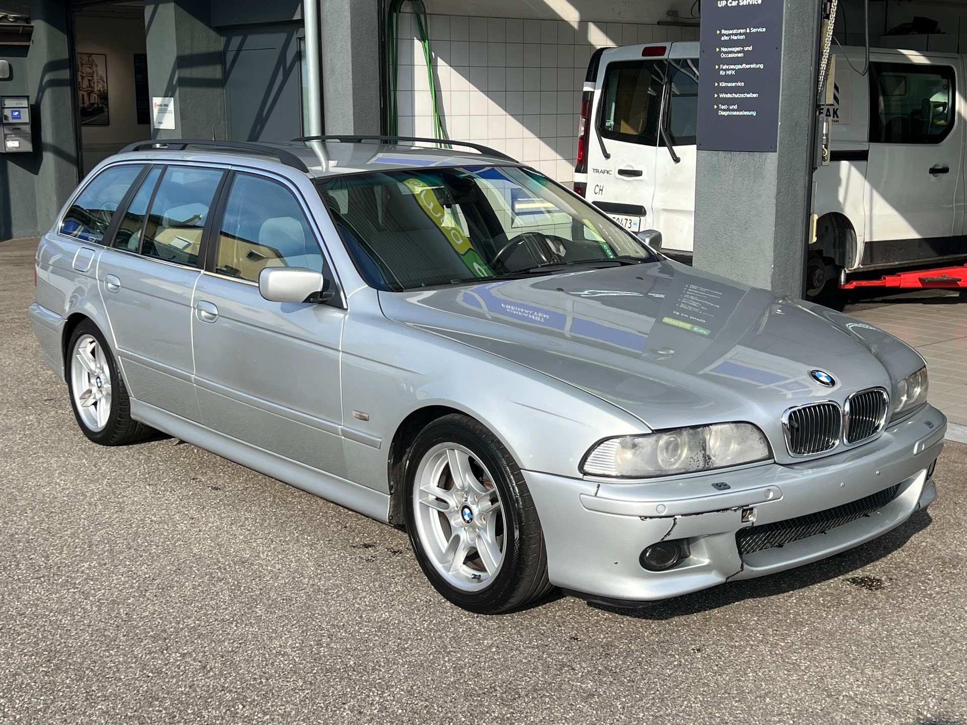 BMW 530i Touring * M-Paket * gepflegt *-image-2