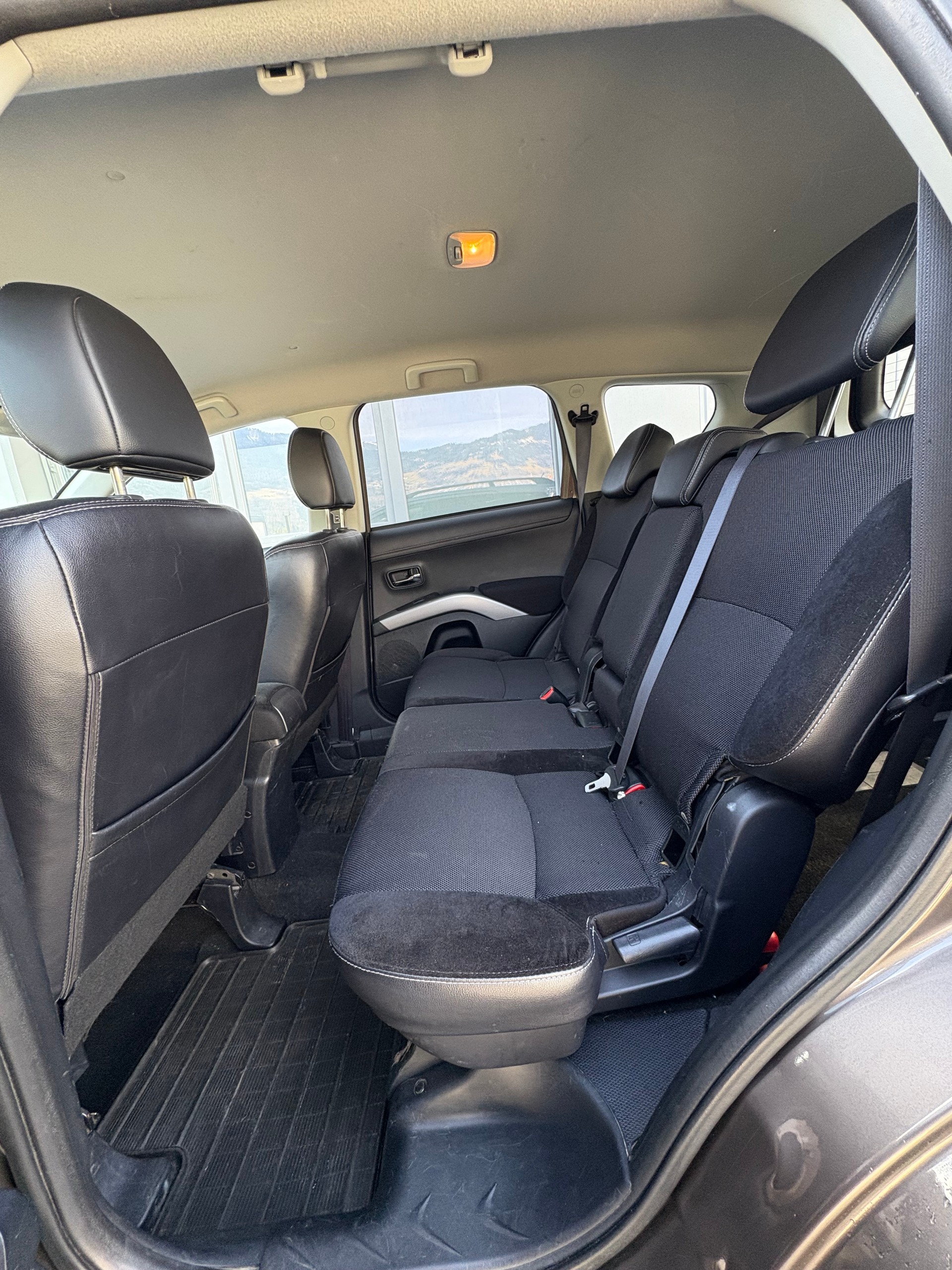 MITSUBISHI Outlander 2.2 DID Jubilé35 4WD TC-SST-image-12