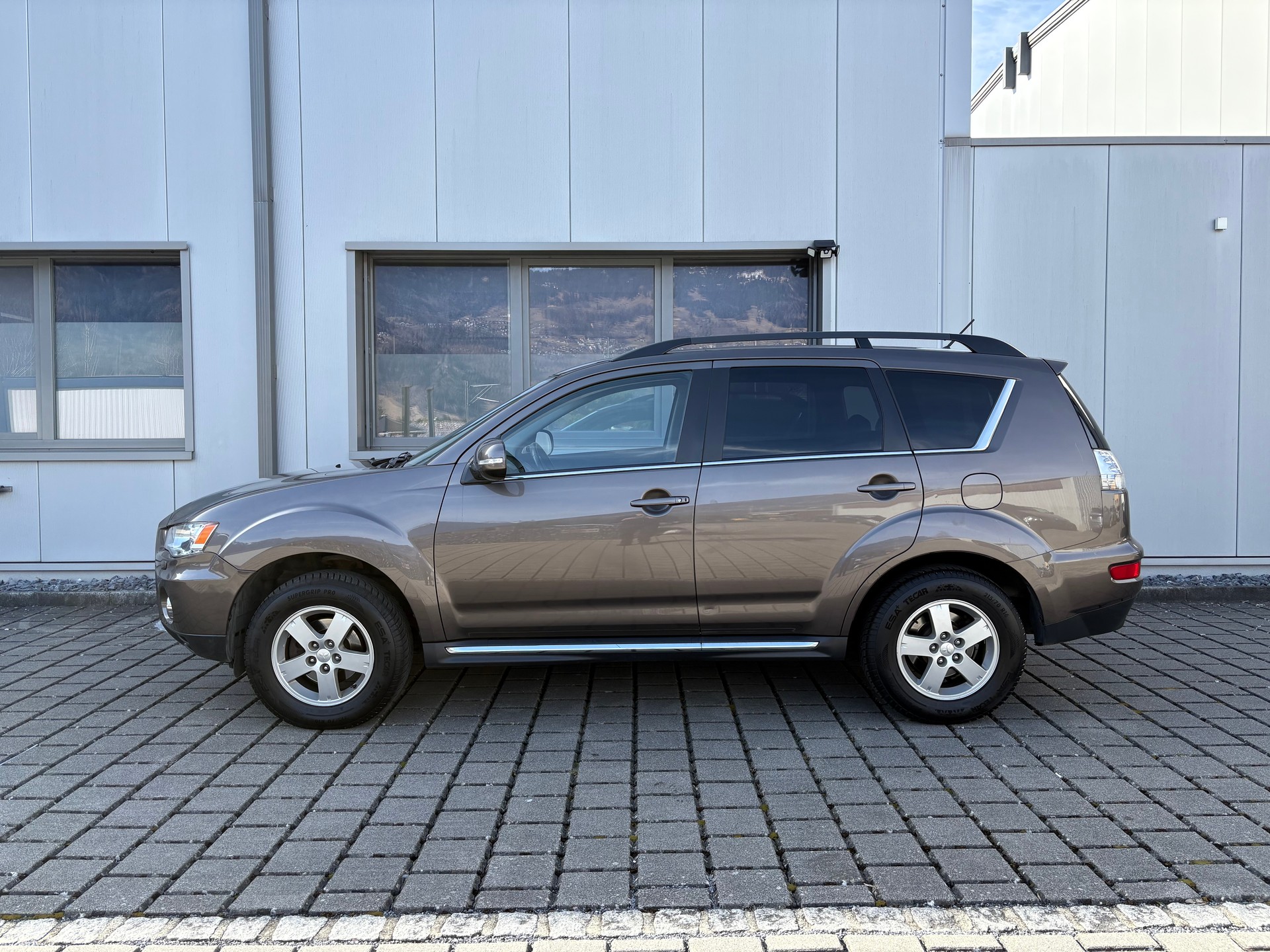 MITSUBISHI Outlander 2.2 DID Jubilé35 4WD TC-SST-image-14