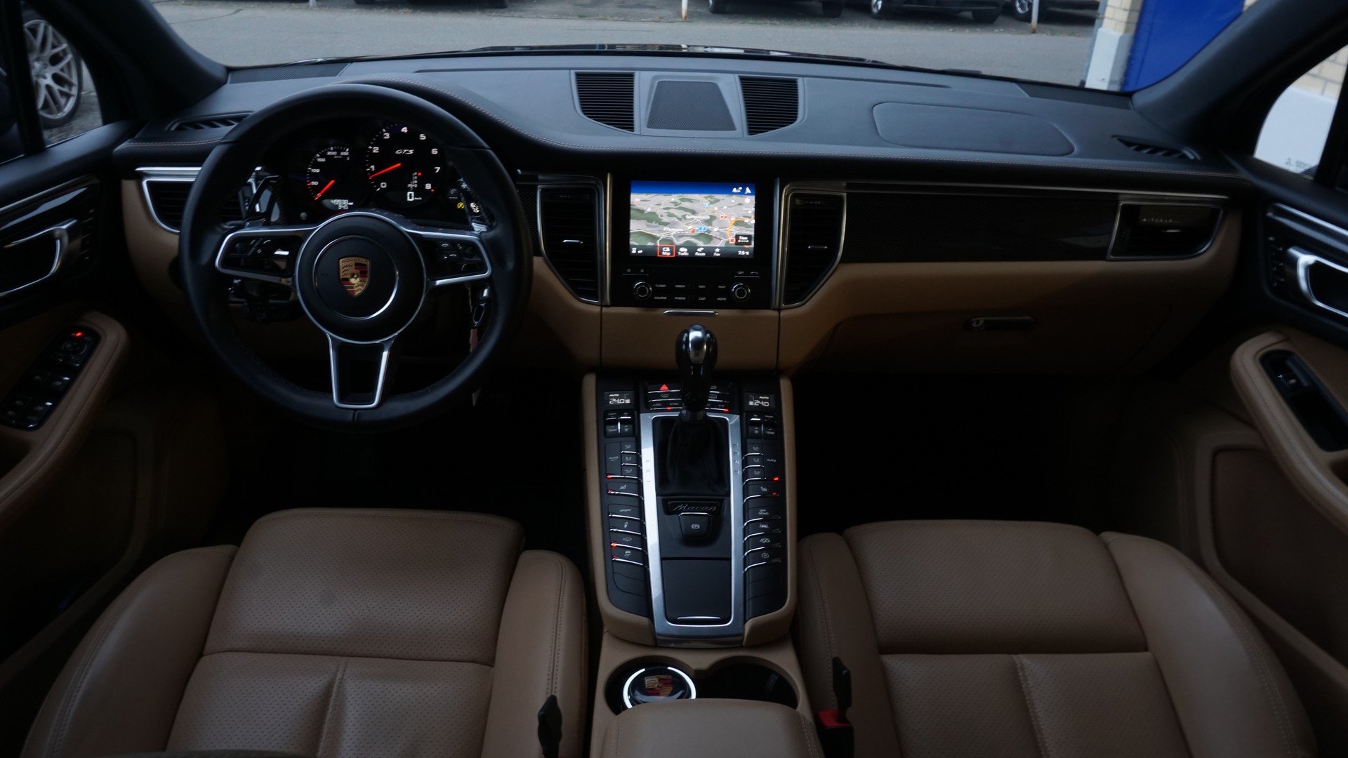 PORSCHE Macan GTS PDK-image-12