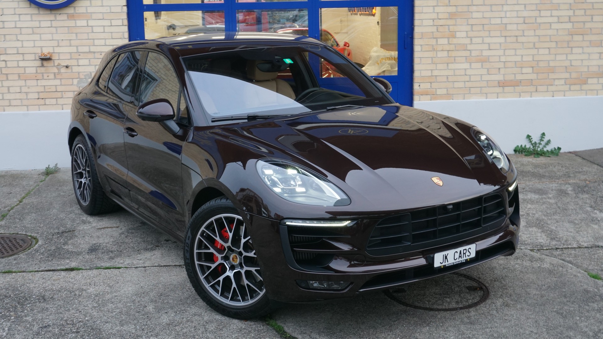 PORSCHE Macan GTS PDK-showroom-element-2