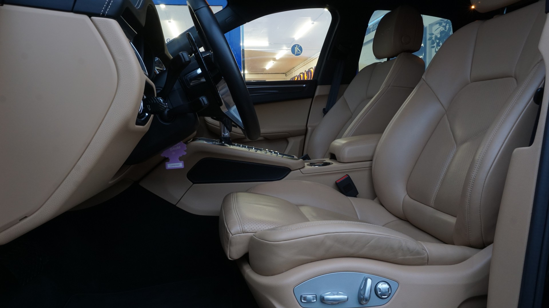 PORSCHE Macan GTS PDK-image-14
