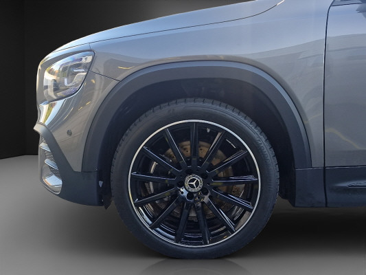 MERCEDES-BENZ GLB 220 d AMG Line 4 MAT.-image-5