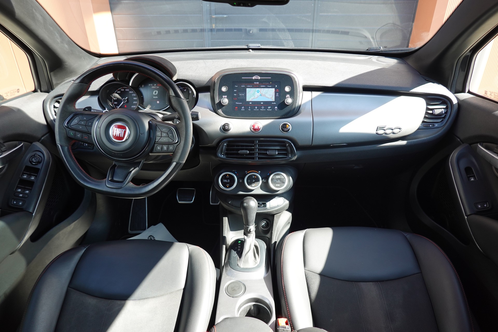 FIAT 500X 1.3 TB GSE S-Design ''CH Auto * Version Sport * Tempomat adaptatif * GPS * Caméra de Recul * 8 Pneus''-image-10