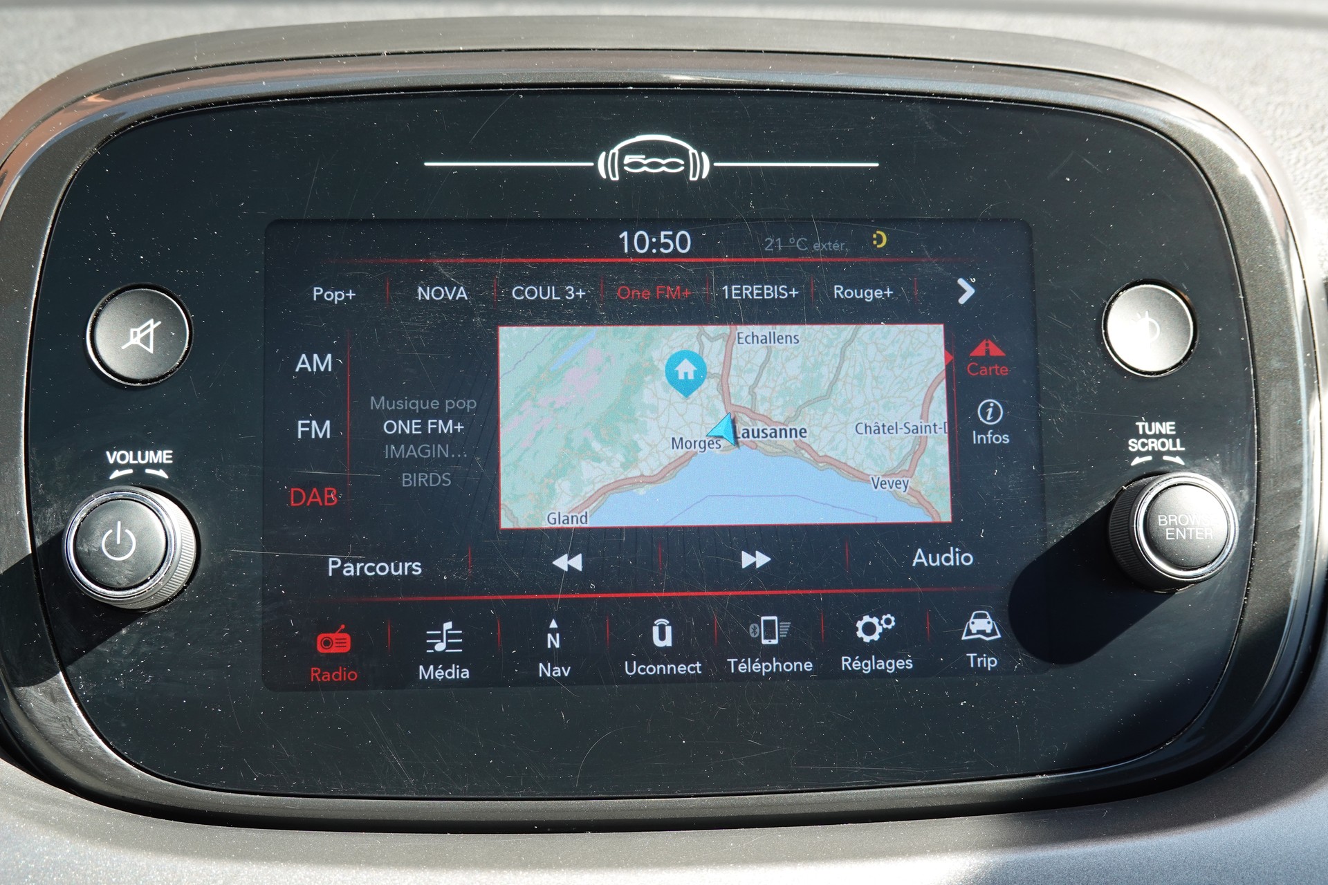 FIAT 500X 1.3 TB GSE S-Design ''CH Auto * Version Sport * Tempomat adaptatif * GPS * Caméra de Recul * 8 Pneus''-image-17