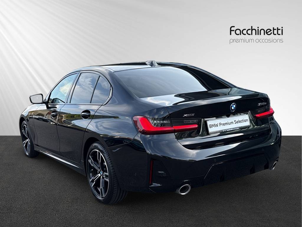 BMW 330e xDrive Steptronic M Sport-image-3