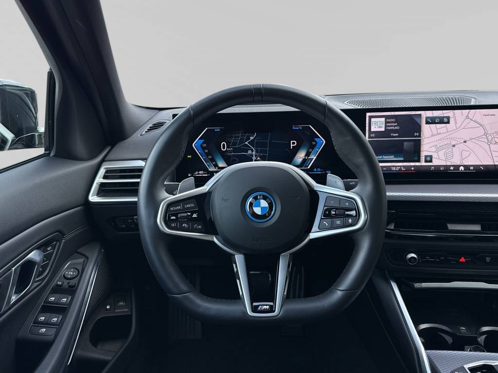 BMW 330e xDrive Steptronic M Sport-image-5