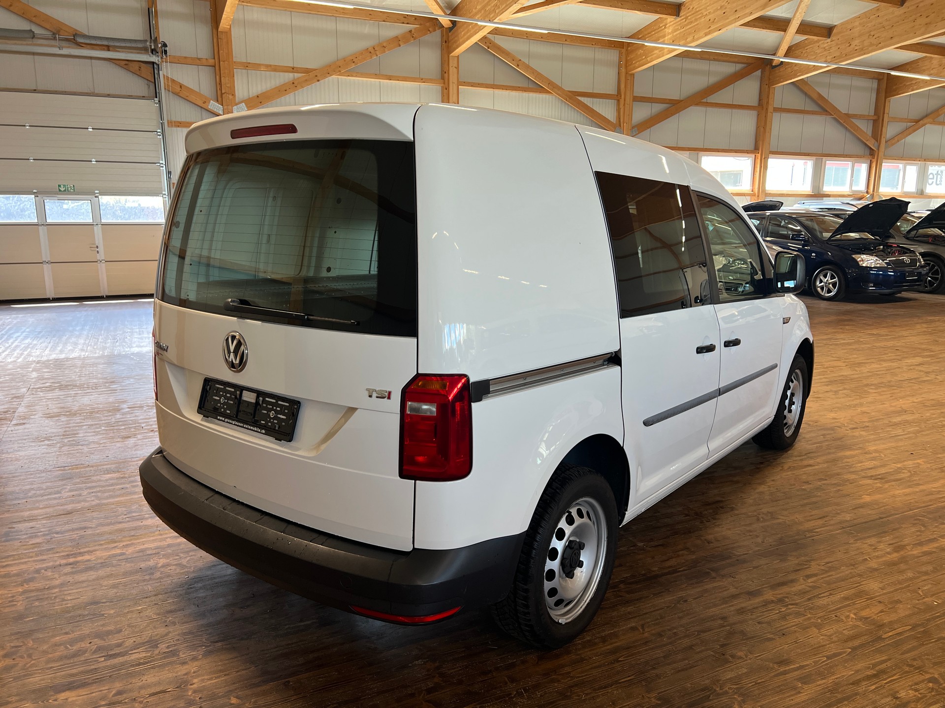 VW Caddy 1.4TSI Entry BlueMotion Technology-image-4