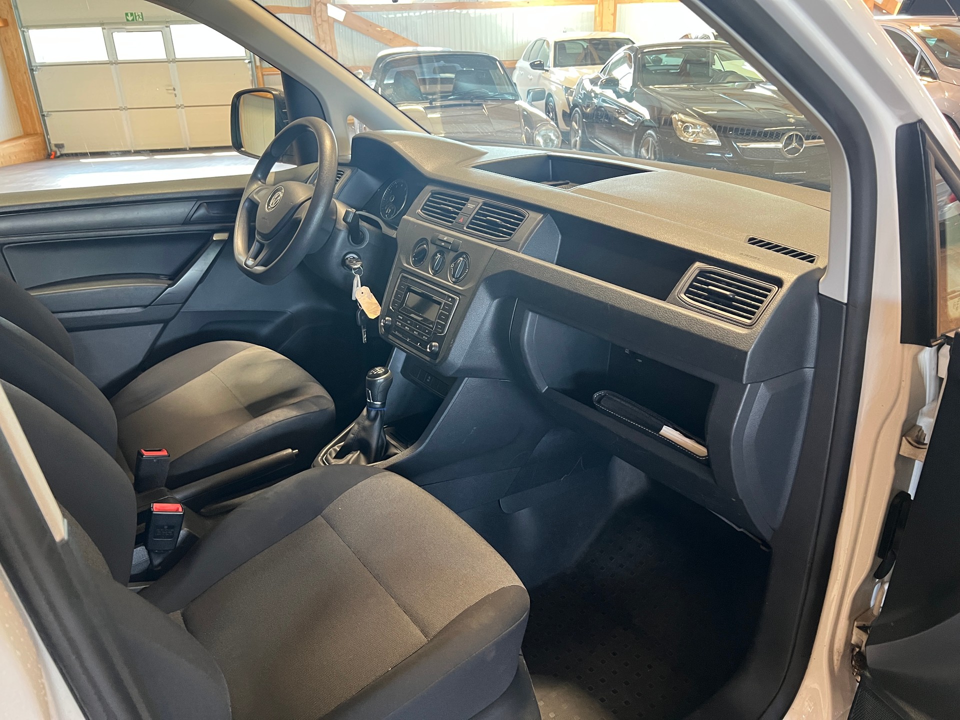 VW Caddy 1.4TSI Entry BlueMotion Technology-image-11