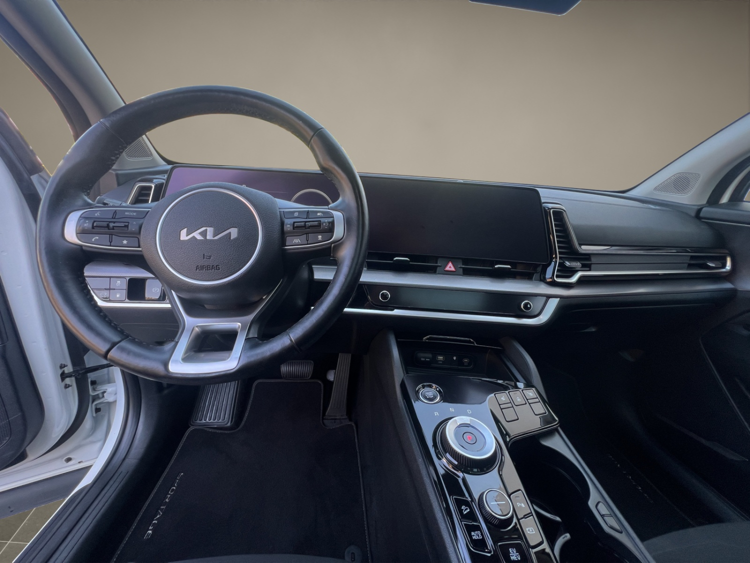 KIA Sportage 1.6 T-GDi PHEV Style-image-10