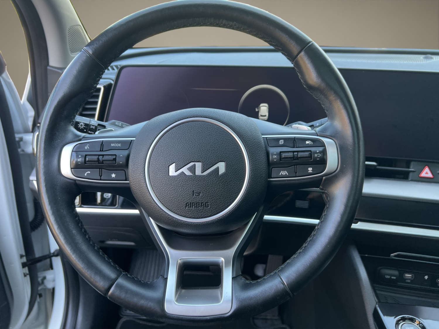 KIA Sportage 1.6 T-GDi PHEV Style-image-11