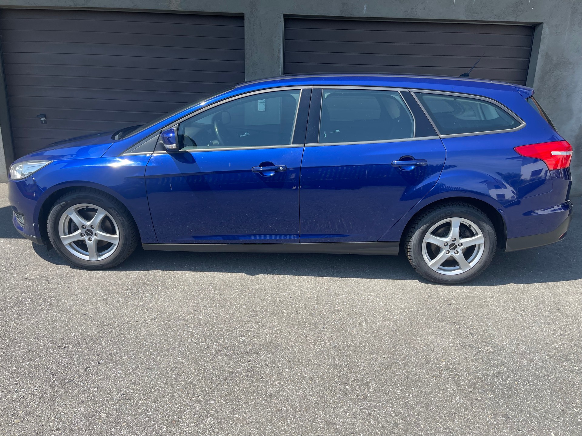 FORD Focus 1.0 SCTi Trend-image-1