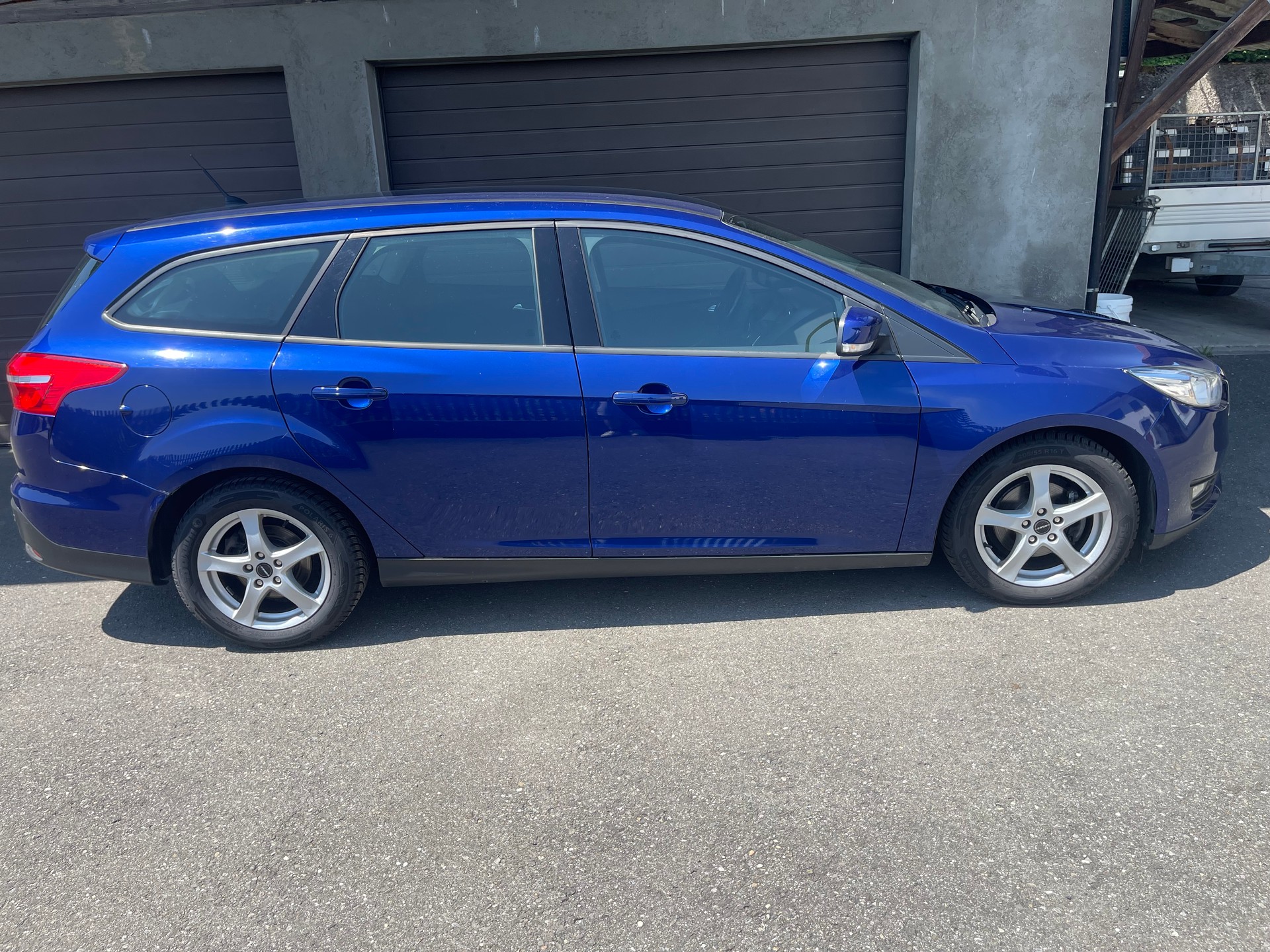 FORD Focus 1.0 SCTi Trend-image-2