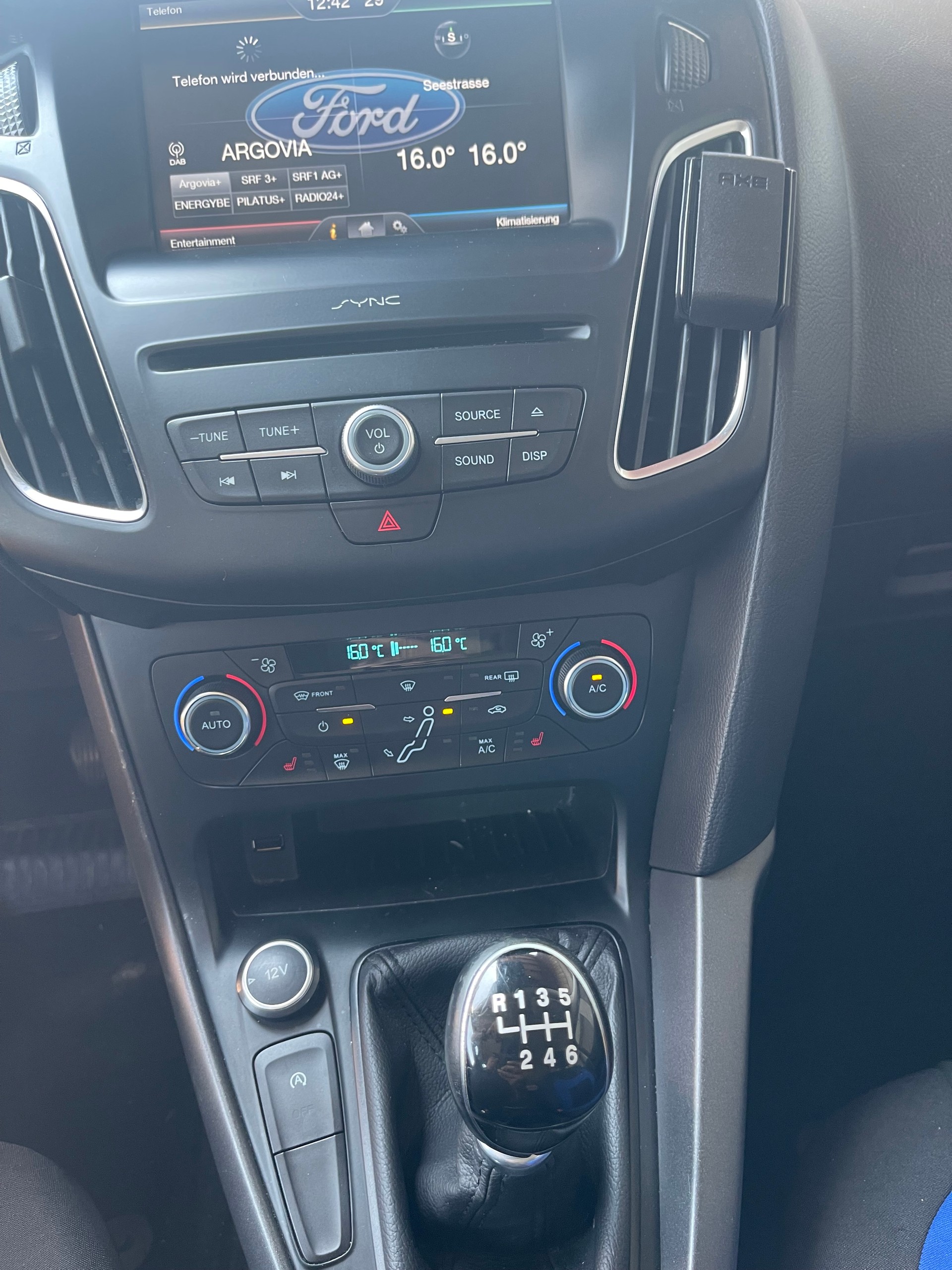FORD Focus 1.0 SCTi Trend-image-9