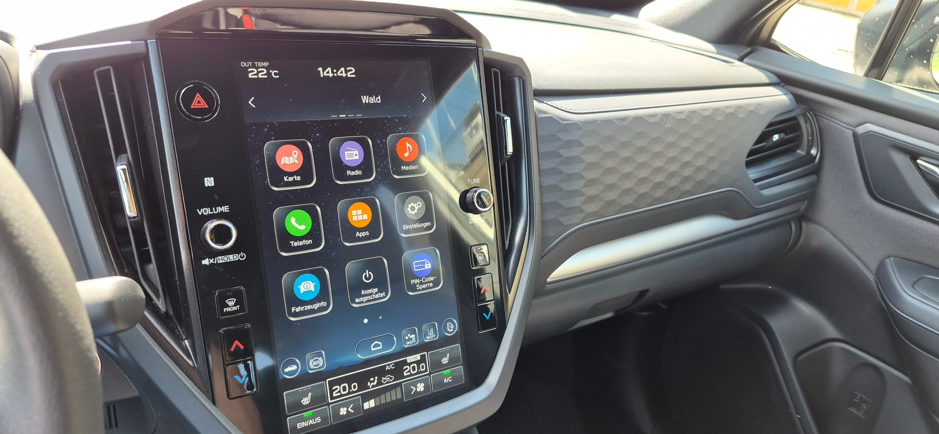 SUBARU Forester 2.0i e-Boxer Swiss Plus Lineartronic-image-24