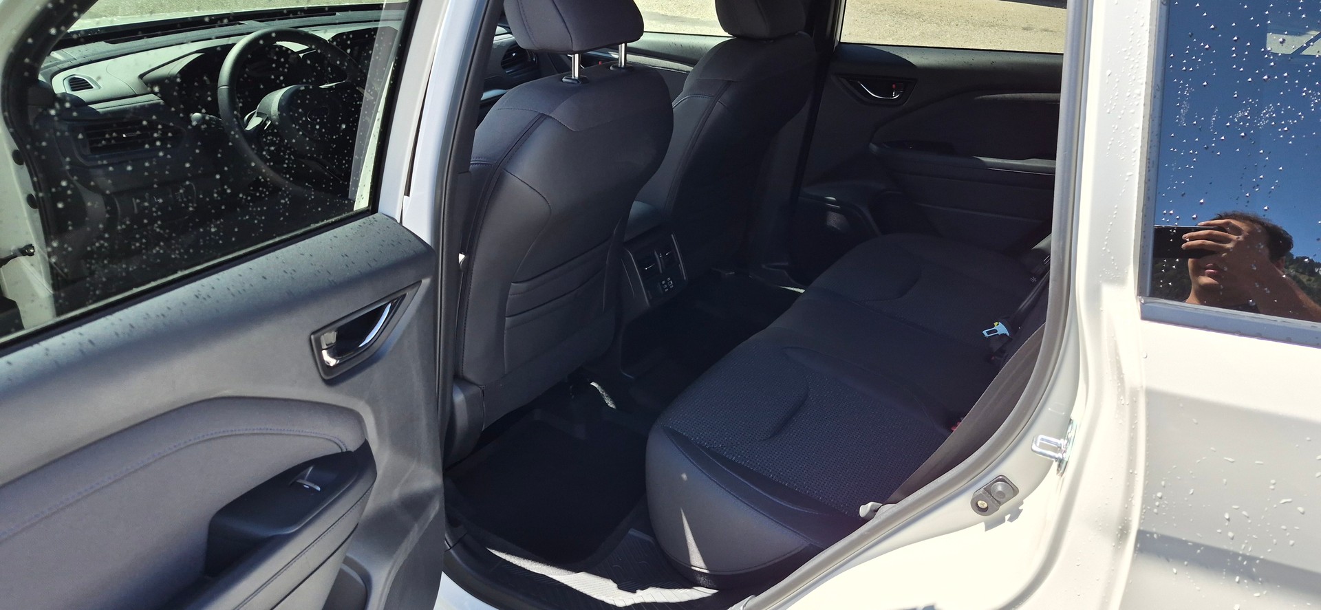 SUBARU Forester 2.0i e-Boxer Swiss Plus Lineartronic-image-9