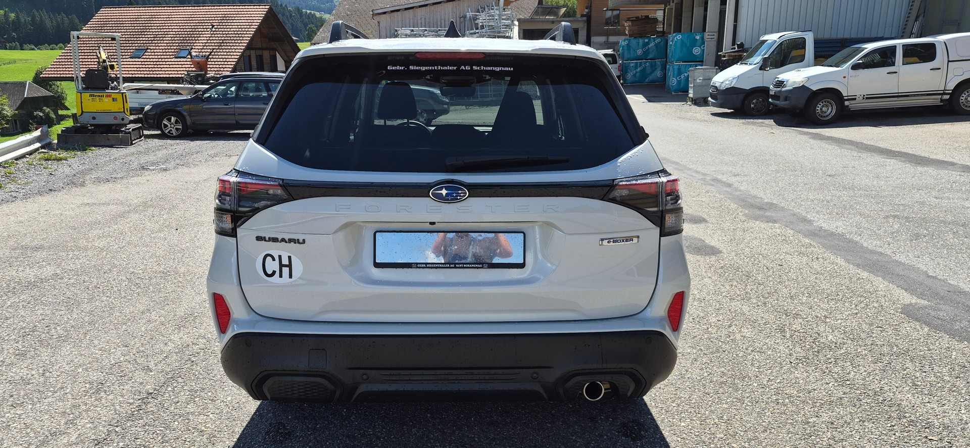 SUBARU Forester 2.0i e-Boxer Swiss Plus Lineartronic-image-5