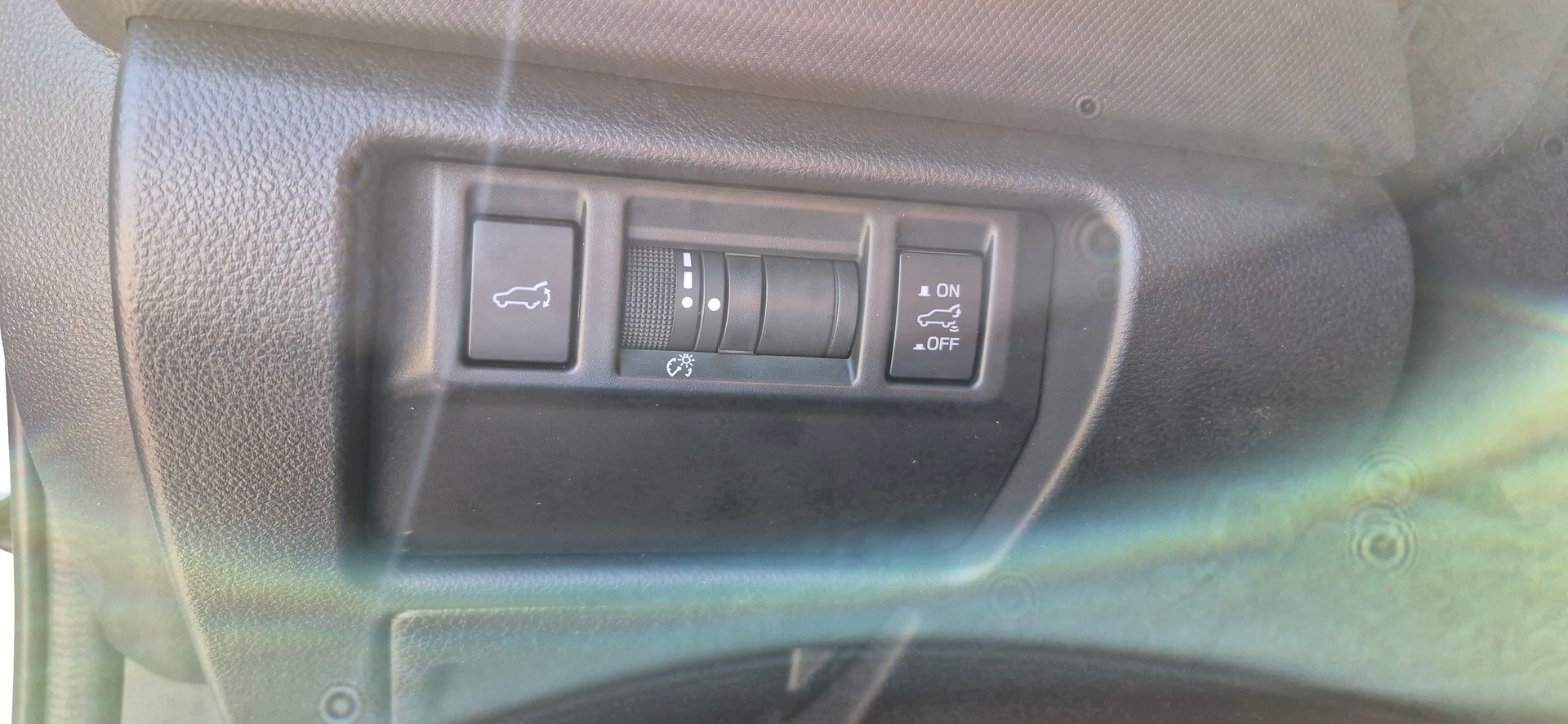 SUBARU Forester 2.0i e-Boxer Swiss Plus Lineartronic-image-18