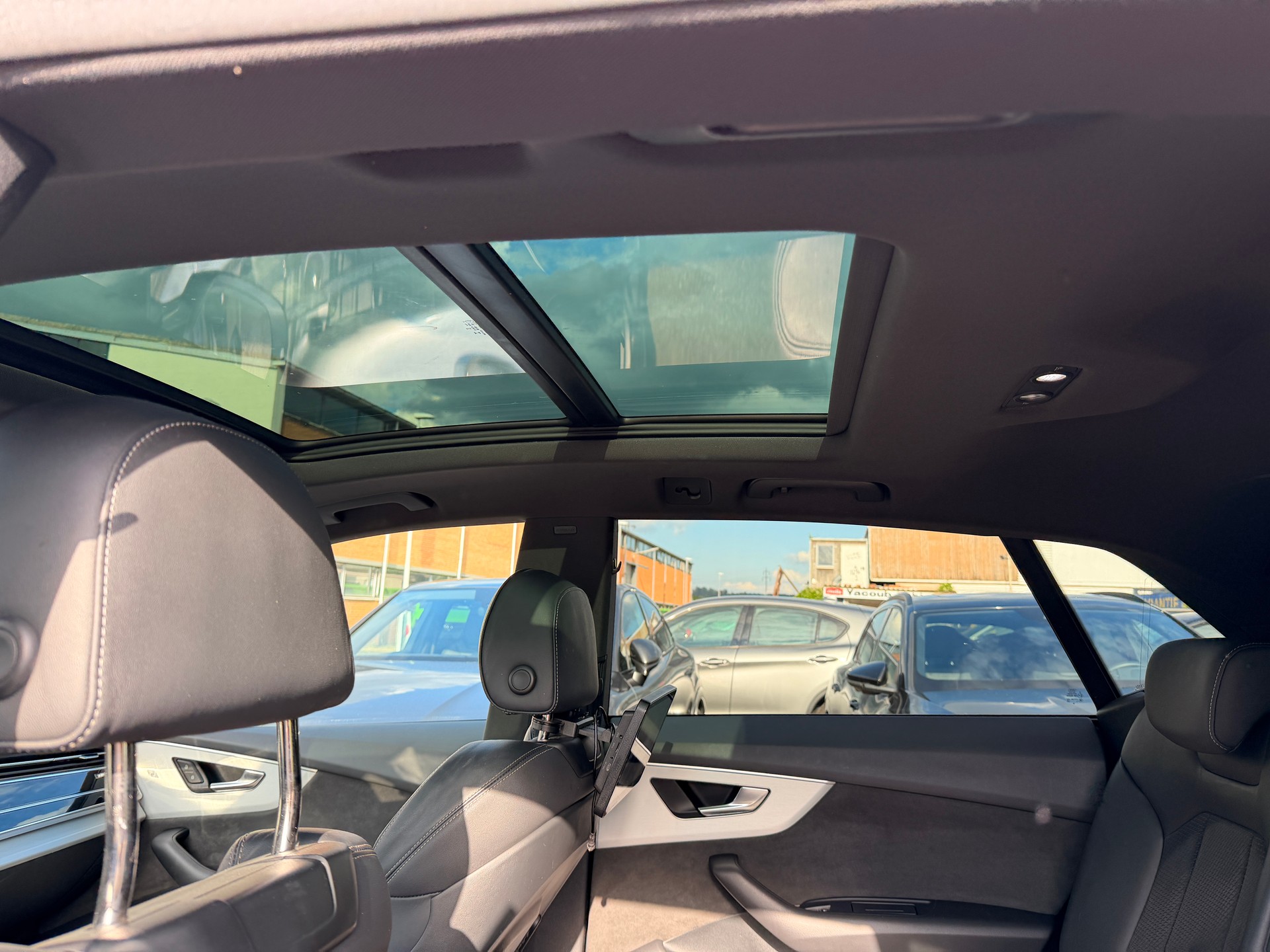 AUDI Q8 50 TDI Black Edition quattro tiptronic-image-9